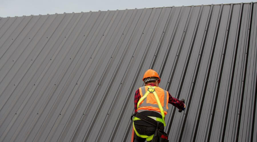 Expert Emergency Roof Repairs services in Clawson, MI